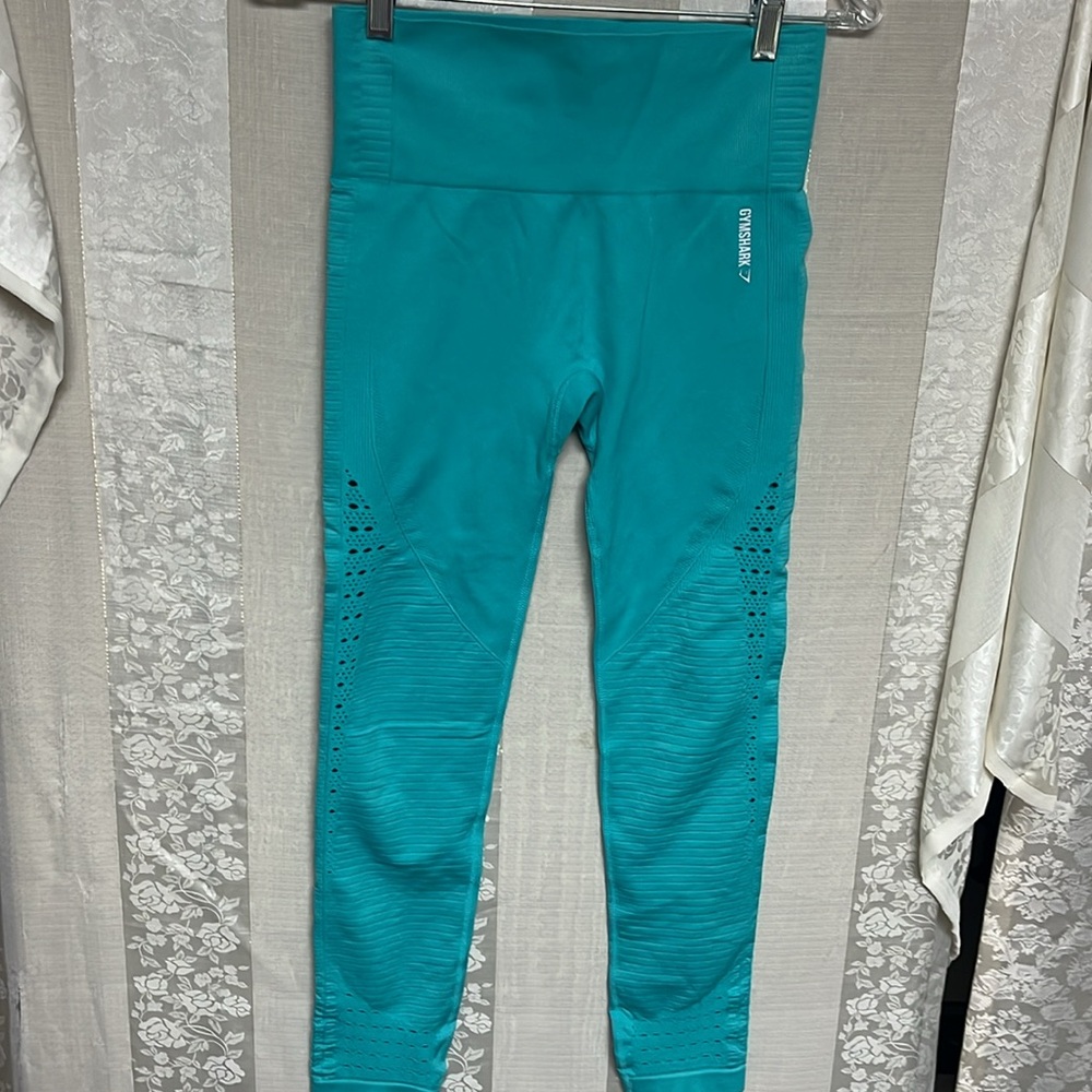 Gymshark Teal seamless  athletic perforated leggings pants Sz 7/8 Like New